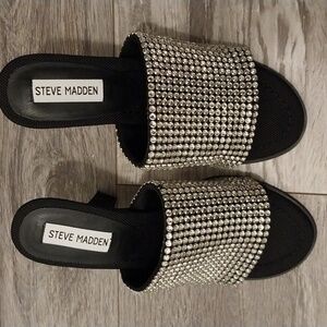 Stylish Steve Madden Sandal With Rhinestones! Sz.7.5!